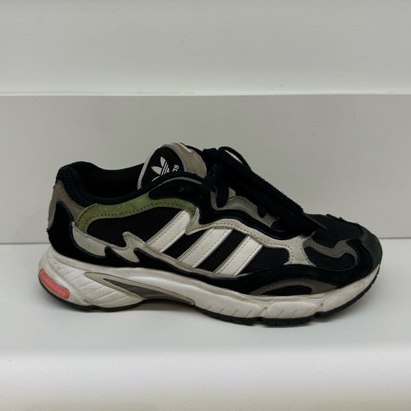 Adidas Sneakers Black White & Green Tempur Run US M 7.5 / W 8.5 - Picture 2 of 8